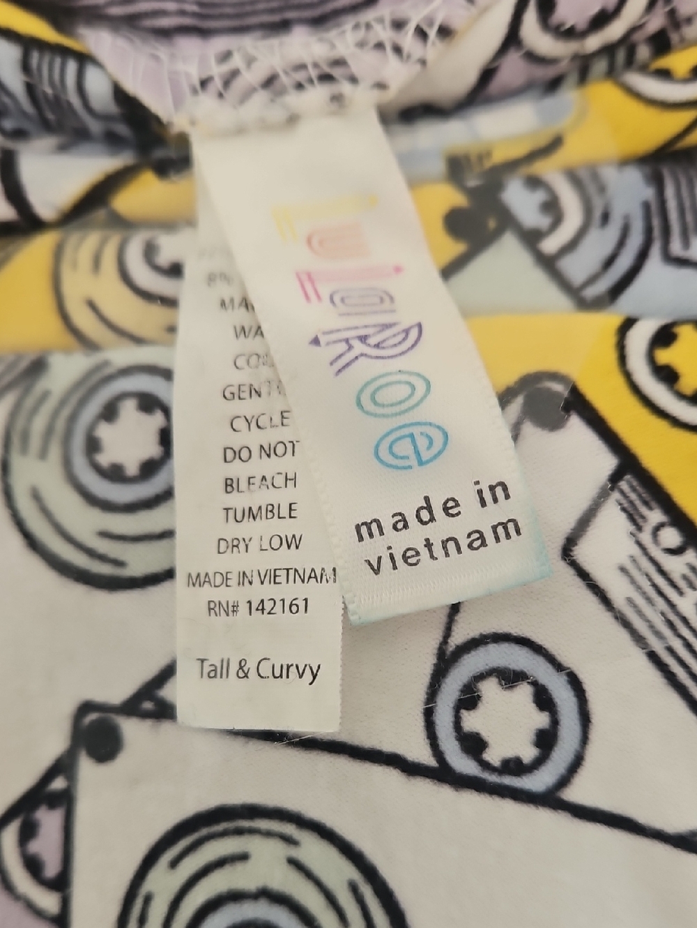 LulaRoe Original Fun Cassette Design leggings - Picture 2 of 3